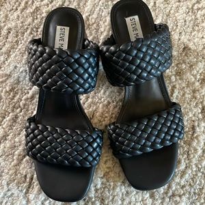 LIKE NEW Steve Madden Daphne heeled sandal size 8.5